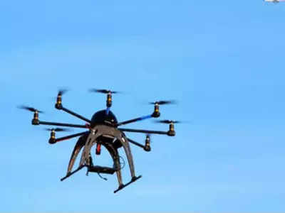Drone Attack : बिहार-नेपाल बॉर्डर पर मेड इन चाइना ड्रोन मिलने के बाद मचा हड़कंप, तीन गिरफ्तार 