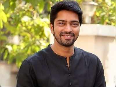 Allari Naresh: సభకు నమస్కారం అంటూ అల్లరోడి ఎంట్రీ.. వాళ్ళను విమర్శించడమే ధ్యేయంగా ముందడుగు!