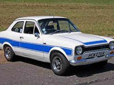 Ford Escort :சார்லஸ் டயானாவின் காதல் சின்னம் ஃபோர்டு கார் ரூ54 லட்சத்திற்கு ஏலம்