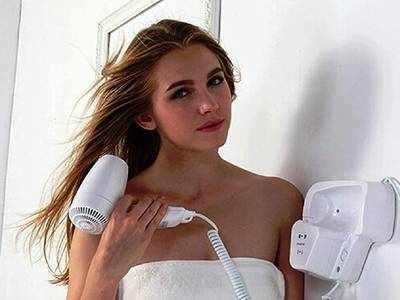 Branded Hair Dryer : इन Hair Dryer से बालों को दें स्टाइलिश और बाउंसी लुक, रूखे और फ्रीजी हेयर से मिलेगा छुटकारा