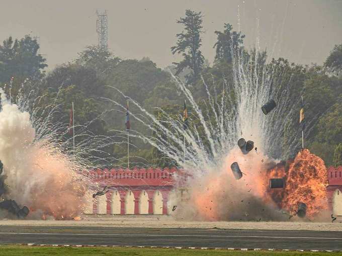 भारी तबाही मचा सकते हैं स्वार्म ड्रोन