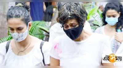 Mandira Bedi trolled: রাজের শেষকৃত্য নিয়ে কুৎসা, মন্দিরার পাশে দাঁড়ালেন সোনা