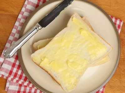 White Bread : पांढऱ्या ब्रेडमुळे कमकुवत होतंय तुमचं शरीर, ‘या’ गंभीर आजारांचा करावा लागेल सामना 