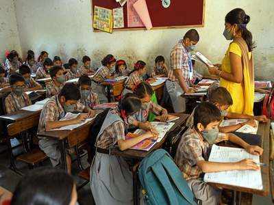 दिल्ली के प्राइमरी स्कूलों में नहीं हैं पर्याप्त टीचर, स्टूडेंट-टीचर रेशो में बिहार के बाद सबसे पिछड़ी राजधानी 