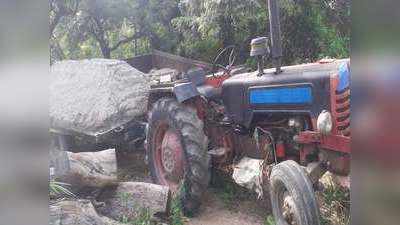 मुजफ्फरनगरः गंगा नदी से अवैध तरीके से खनन कर रहे माफिया, वन विभाग ने पकड़े 3 ट्रैक्टर, 2 को छोड़ा
