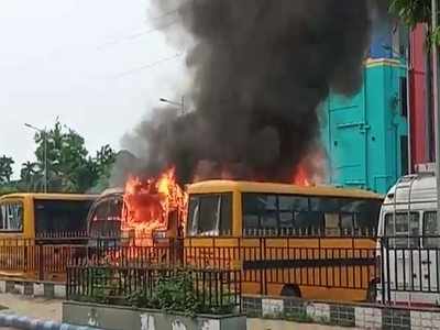 শহরের বুকে ভুুতুড়ে কাণ্ড! পুড়ে ছাই ৩ বাস