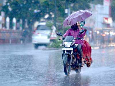 Delhi Weather Today :  दिल्ली में कहीं-कहीं हल्की बारिश के आसार, अधिकतम तापमान 40 डिग्री रहने के आसार