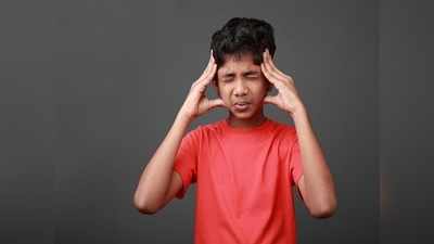 मासूम बच्‍चों को भी सताता है सिर का दर्द, बार-बार कर रहा है शिकायत तो कैसे ढूंढें आसान इलाज