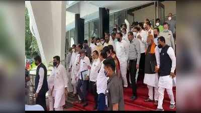 Maharashtra BJP MLA Suspended: फडणवीस बोले- माफी मांगने के बाद भी निलंबित किया गया! सच सबके सामने आएगा