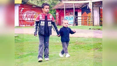 बाबिल खान ने ताजा कीं बचपन की यादें, भाई अयान के साथ शेयर कीं तस्वीरें