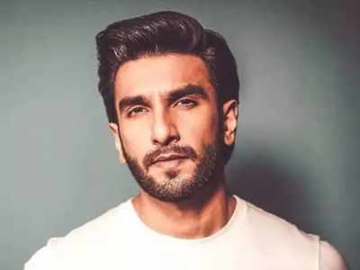 Ranveer Singh Property: अब्जाधिश आहे रणवीर सिंग, वापरते २.६ कोटींचं घड्याळ आणि चालवतो ३ कोटींची गाडी