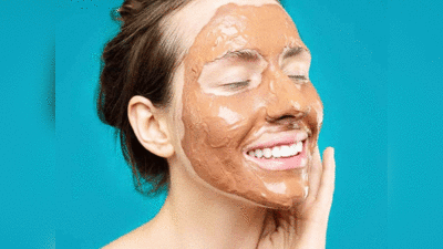 Skin Tightening Face Pack: ढीली पड़ने लगी है चेहरे की त्वचा? रात को लगाएं विटमिन-सी फेस पैक और ये सीरम