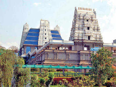 बेंगलुरु के इन लोकप्रिय मंदिरों को भी अपनी ट्रैवलिंग लिस्ट में शामिल जरूर करें