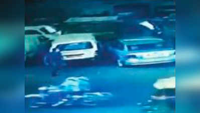 Delhi Crime News: कारोबारी को गोली मारने का CCTV फुटेज आया सामने