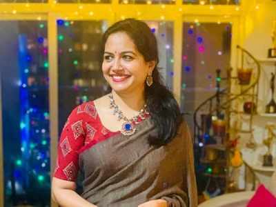 Singer Sunitha: సింగర్ సునీత గూడుపుఠాణి.. మరో సంచలనానికి ఇది శాంపిల్ అనేట్టే ఉంది