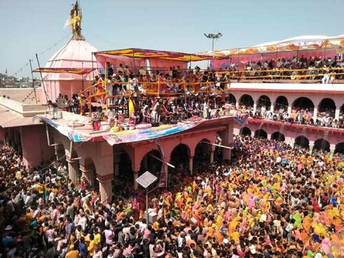 श्री दाऊजी महाराज मंदिर - Shri Dauji Maharaj Mandir in Hindi