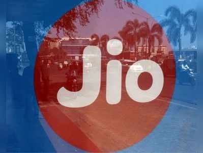 Reliance Jio का यह धांसू क्रिकेट पैक देखा? कम दाम में मिल रहा 84GB डेटा व फ्री ऑफर्स