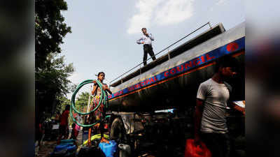 Delhi Water: मॉनसून की देरी से बूंद-बूंद पानी के लिए तरस रहे दिल्लीवाले, प्रधानमंत्री निवास तक इसकी जद में