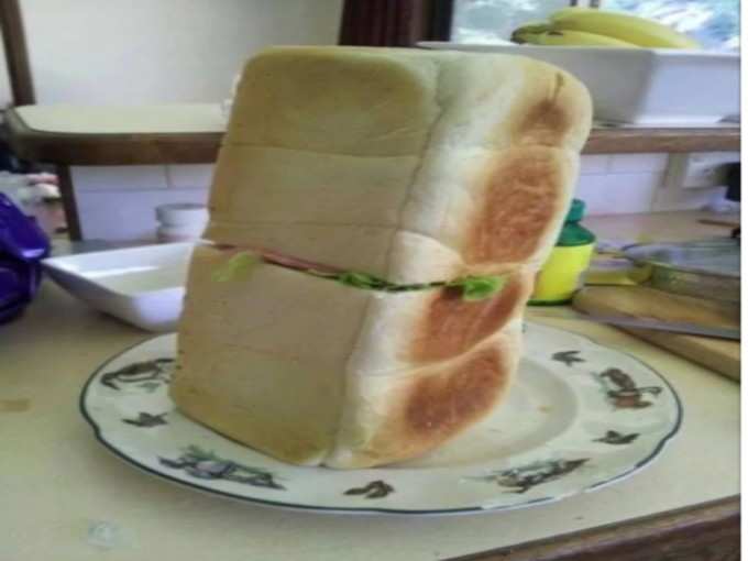 आप खा सकते है क्या ये सैंडविच?