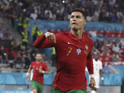 युरो कप जिंकला इटलीने आणि कप घेऊन गेला पोर्तुगालचा रोनाल्डो