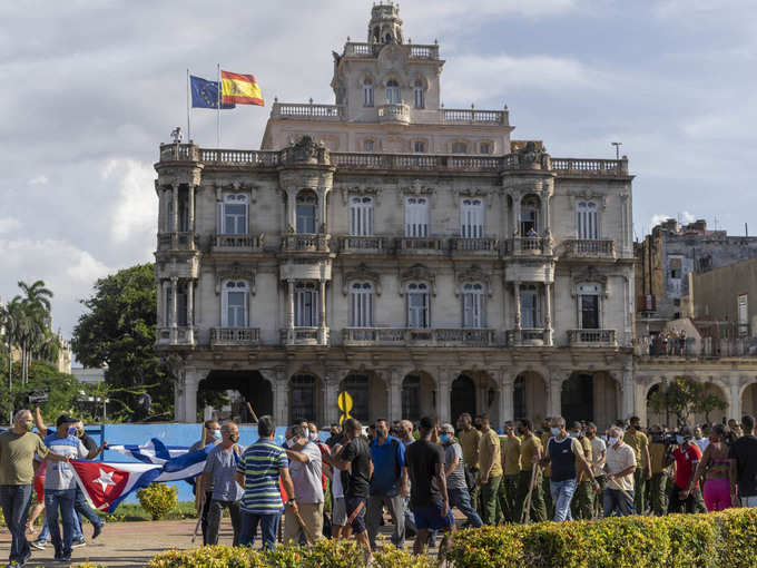 Cuba Havana Govt Backers