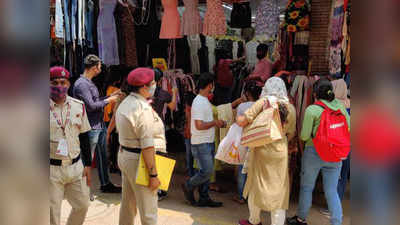 Delhi Markets News: सरोजिनी नगर मार्केट में बढ़ती भीड़ के आगे सब बेबस