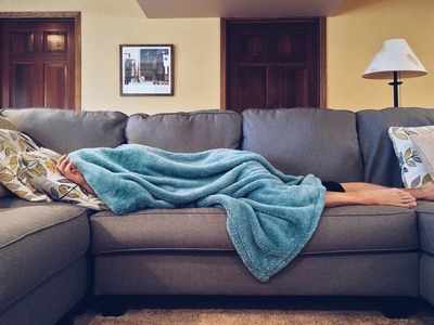 sleeping: आयुर्वेद में दोपहर को सोना सही है या नहीं? जानें किन-किन लोगों को है इसकी सख्‍त मनाही