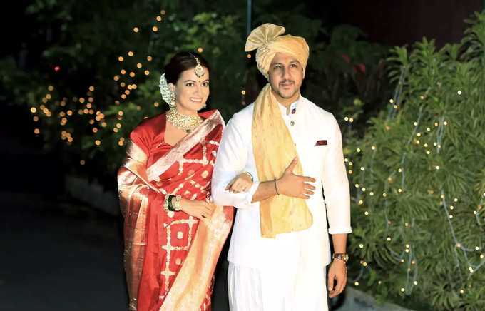 Mumbai: Actress Dia Mirza and Vaibhav Rekhi during their wedding in Mumbai. (PTI...