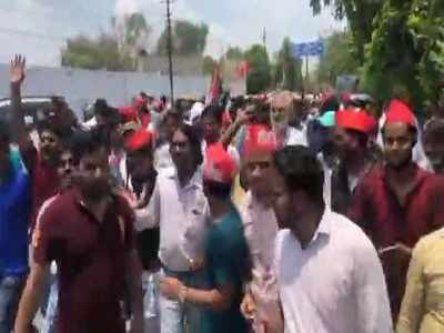 Agra news: समाजवादी पार्टी के प्रदर्शन में पाकिस्‍तान जिंदाबाद के नारे! हिंदूवादी संगठन बोले- दर्ज कराएंगे केस