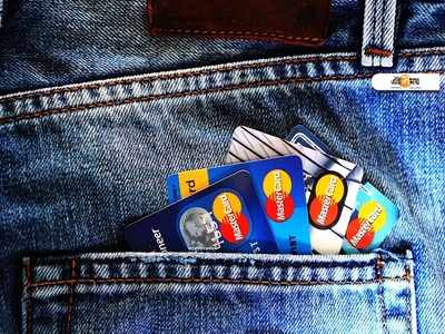 RBI Ban on Mastercard: আপনার ডেবিট-ক্রেডিট কার্ডের কী হবে?