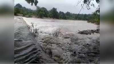 सिंधुदूर्गात कॉजवे गेला पाण्याखाली; ५ गावांचा संपर्क तुटला, पुरस्थीती कायम