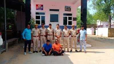 इनामी बदमाश और उसका गुर्गा चढ़ा हथियारों सहित पुलिस के हत्थे, बलात्कार-हत्या जैसे कई मामले हैं दर्ज