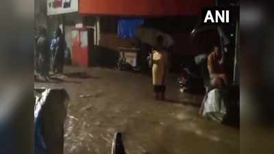 Mumbai Rain: रेलवे ट्रैक और सड़कें बनी तालाब, घरों में घुसा पानी...मुंबई में बेहिसाब बारिश का हाल