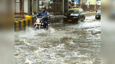 Heavy rain in Mumbai: मुंबई में आफत की बारिश ने लील लीं 25 जिंदगियां, आईएमडी ने जारी किया रेड अलर्ट