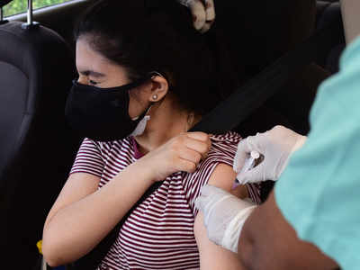 Vaccination in Delhi: अगस्त में वैक्सीनेशन ड्राइव का असली टेस्ट, कोविशील्ड वाले युवाओं की सेंकड डोज ड्यू