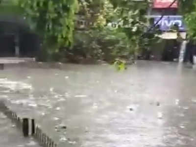Delhi Rain News: बारिश का भरा पानी, टॉइलट गए बच्चे की डूबने से मौत