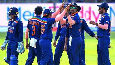 Ind vs Sl 2nd odi: சஹல் சரவெடி...திருப்பு முனையை ஏற்படுத்திய அந்த ஒரு ஓவர்…இலங்கை சொதப்பல்!