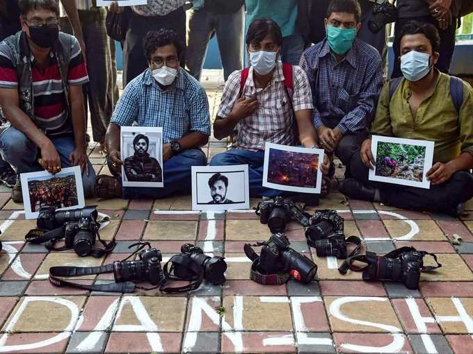 Kolkata_ Photographers pay tribute to Pulitzer prize-winning photographer Danish... (1).