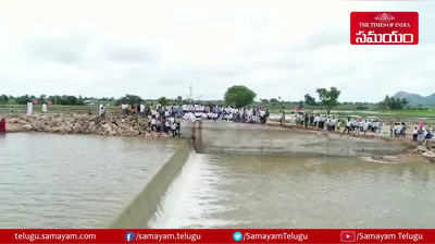 ఆనందంలో ఎమ్మెల్యే ‘ఆలె’..చెక్ డ్యాంపైనే గంటల తరబడి..అక్కడే భోజనం