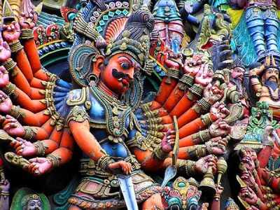 भारत में ऐसे अनोखे और अद्भुत मंदिर, जहां की जाती है रावण की पूजा