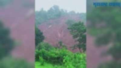 landslide in Talai village in Mahad | रायगडच्या महाडमध्ये तळईत दरड कोसळली
