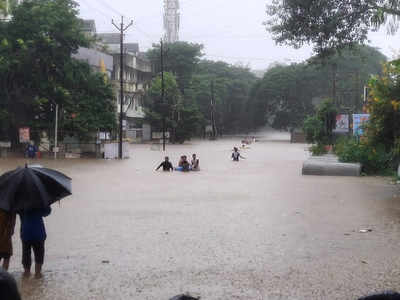 Flood Hits Kolhapur कोल्हापूर जिल्ह्यात हाहाकार; महापुराचा विळखा क्षणाक्षणाला होतोय घट्ट