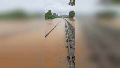 Karnataka Rain: ಹಳಿಗಳ ಮೇಲೆ ನೀರು, ಶಿವಮೊಗ್ಗ-ತಾಳಗುಪ್ಪ ರೈಲು ಸಂಚಾರ ತಾತ್ಕಾಲಿಕ ಸ್ಥಗಿತ