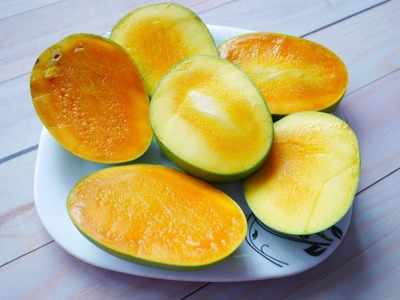 Mangoes: साइंस ने भी माना इन खूबियों की वजह से महिलाओं के लिए अमृत होता है आम, रोज खाने से होंगे ये फायदे