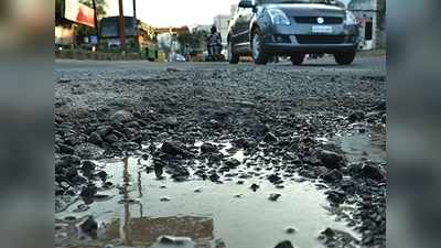 കനത്ത മഴയിൽ റോഡിൽ കുഴികൾ, അപകടം പതിവ്; ഇടപെട്ട് കളക്ടർ