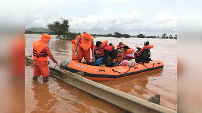 Karnataka Flood News: कर्नाटक में भारी बारिश और बाढ़ के कारण 9 लोगों की मौत, कई लोग लापता