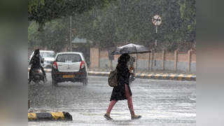 Weather Live Updates: दिल्ली समेत NCR के इन इलाकों में अगले 2 घंटे में बारिश होगी, मौसम विभाग ने दी जानकारी