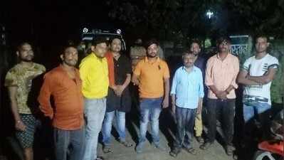 UP News: ललितपुर में प्रेमिका व पुलिस से परेशान युवक ने फांसी लगाकर दी जान, SP ने चौकी इंचार्ज सहित तीन को किया निलंबित