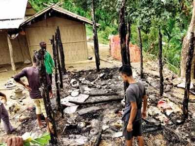 অসম-মিজোরাম সীমান্তে উত্তেজনা, পুড়িয়ে দেওয়া হল আটটি ‘ফার্ম হাট’