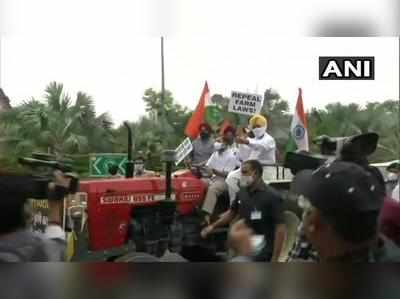 ಅನುಮತಿ ಇಲ್ಲದೆ ಟ್ರ್ಯಾಕ್ಟರ್ ಚಲಾಯಿಸಿದ ರಾಹುಲ್ ಗಾಂಧಿ: ಕಾಂಗ್ರೆಸ್ ಮುಖಂಡರ ವಿರುದ್ಧ ಪ್ರಕರಣ